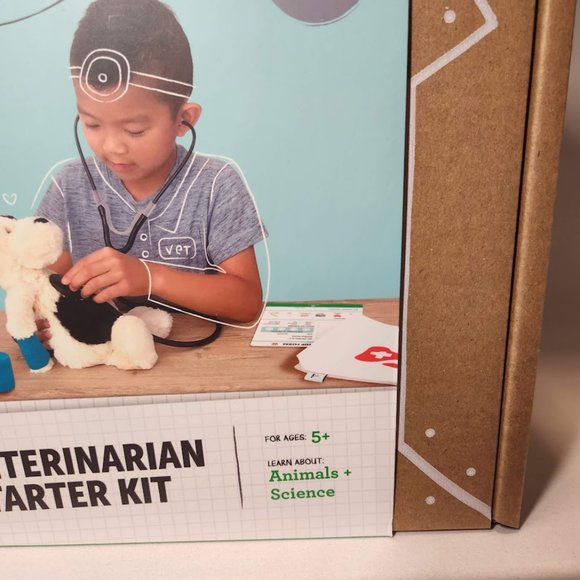 KiwiCo Kiwi Crate Science Kit Veterinarian Doctor's set X-ray lightbox Anatomy M - Picture 3 of 16